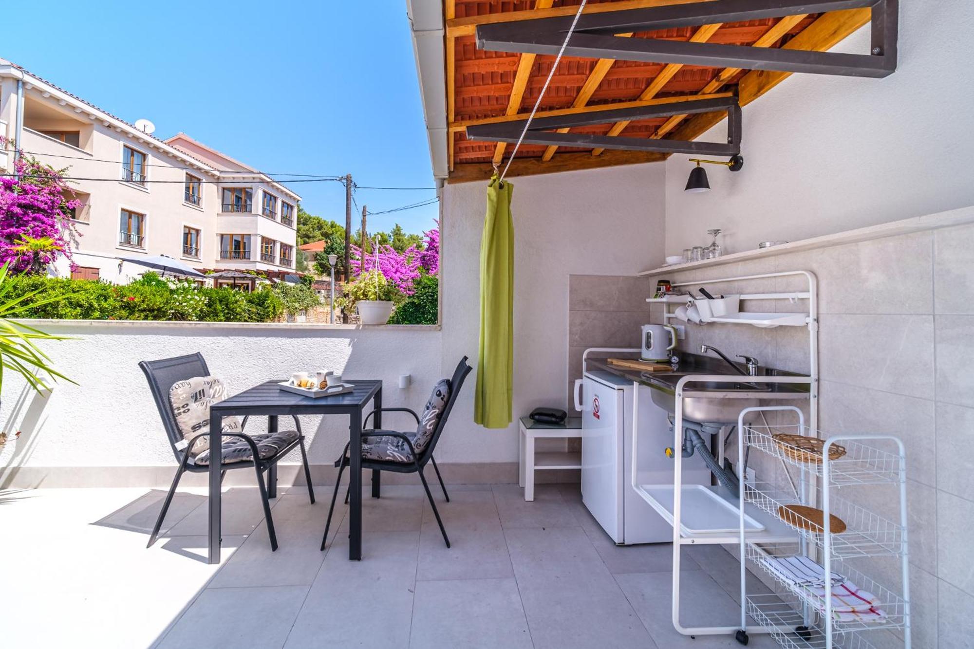 Rooms Anna Milna  Exterior foto