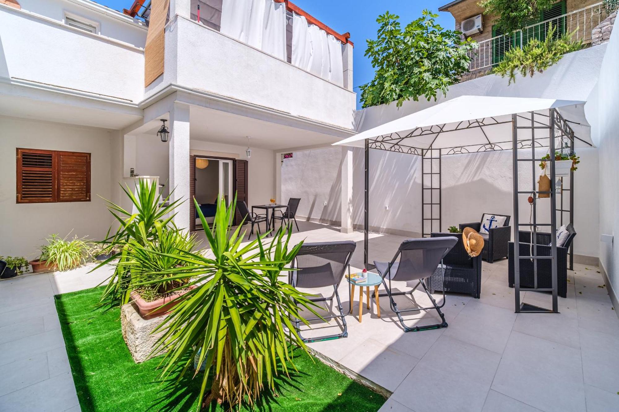 Rooms Anna Milna  Exterior foto